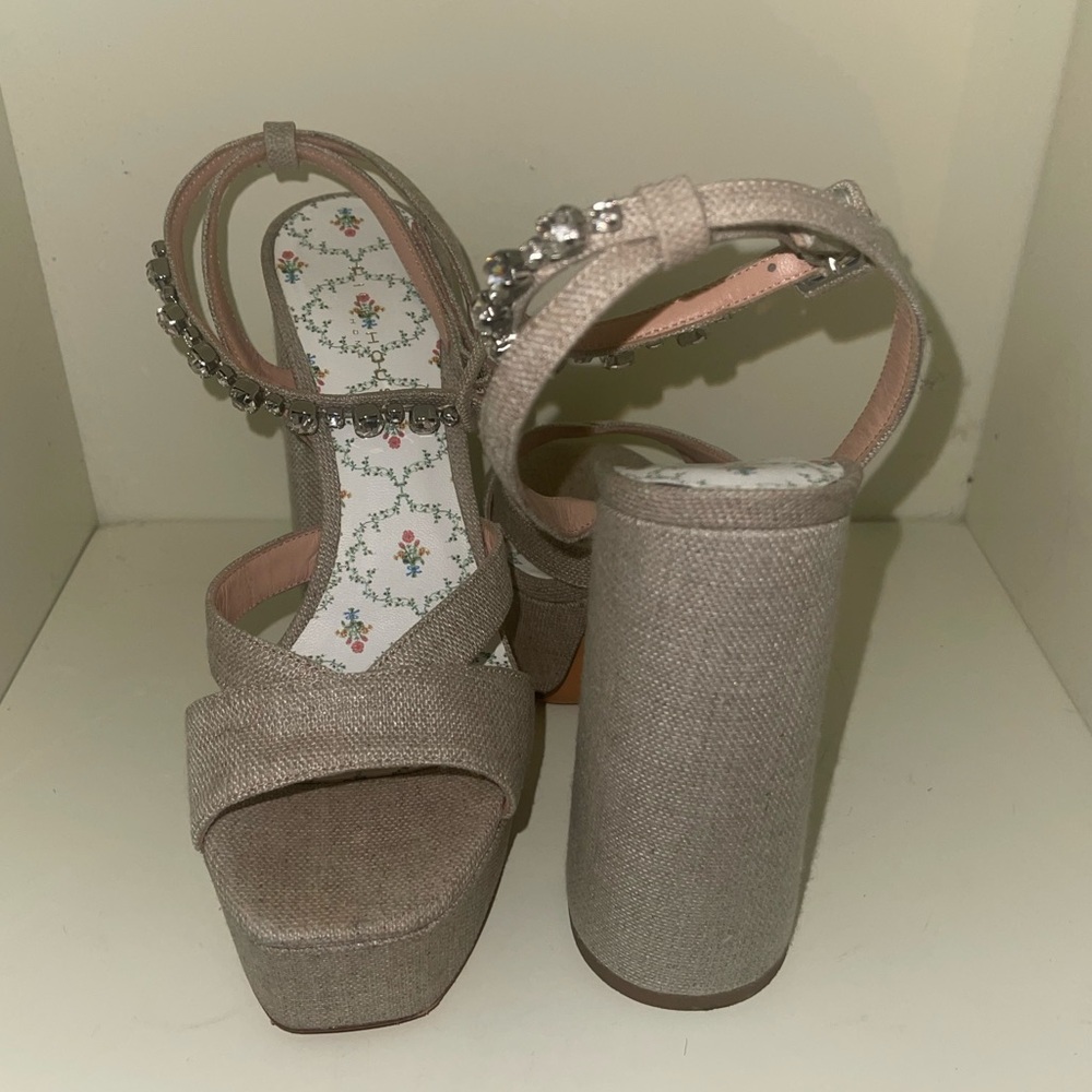 Hill House Party Platforms